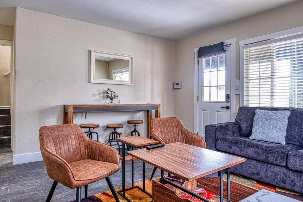 Villa 4Br Victorian Walk To Uc Davis & Shriner Med Cen Sacramento Esterno foto