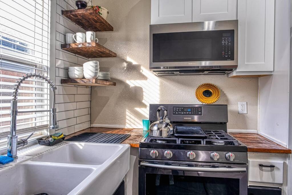 Villa 4Br Victorian Walk To Uc Davis & Shriner Med Cen Sacramento Esterno foto